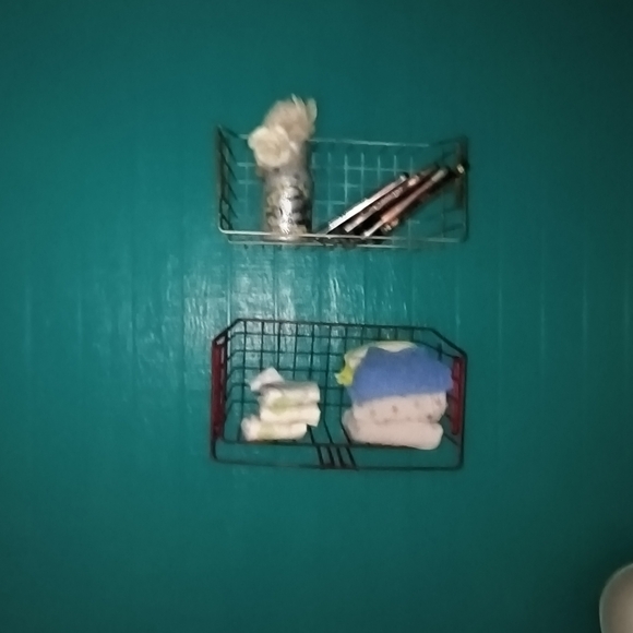 Red Metal Basket Wall Mount - Picture 15 of 16